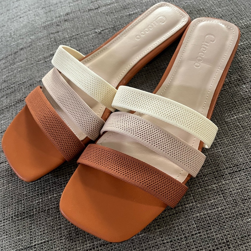 CUCCOO Color Block flat Sandals size 40 US 9